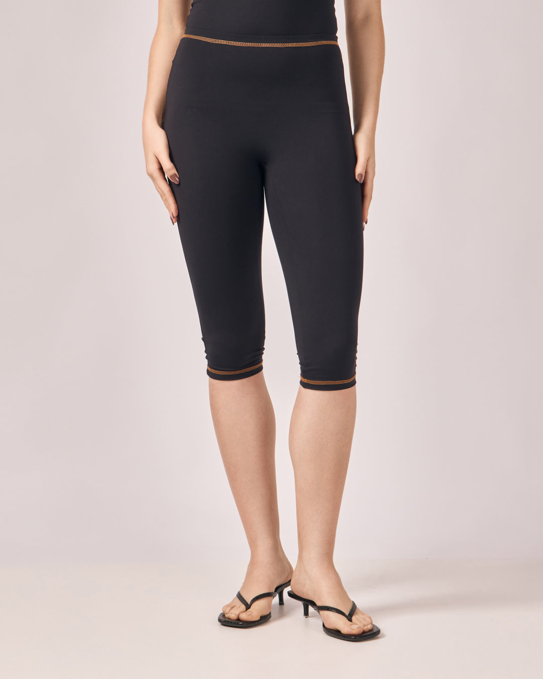 Calça Capri by Gabriela Diniz - Preto