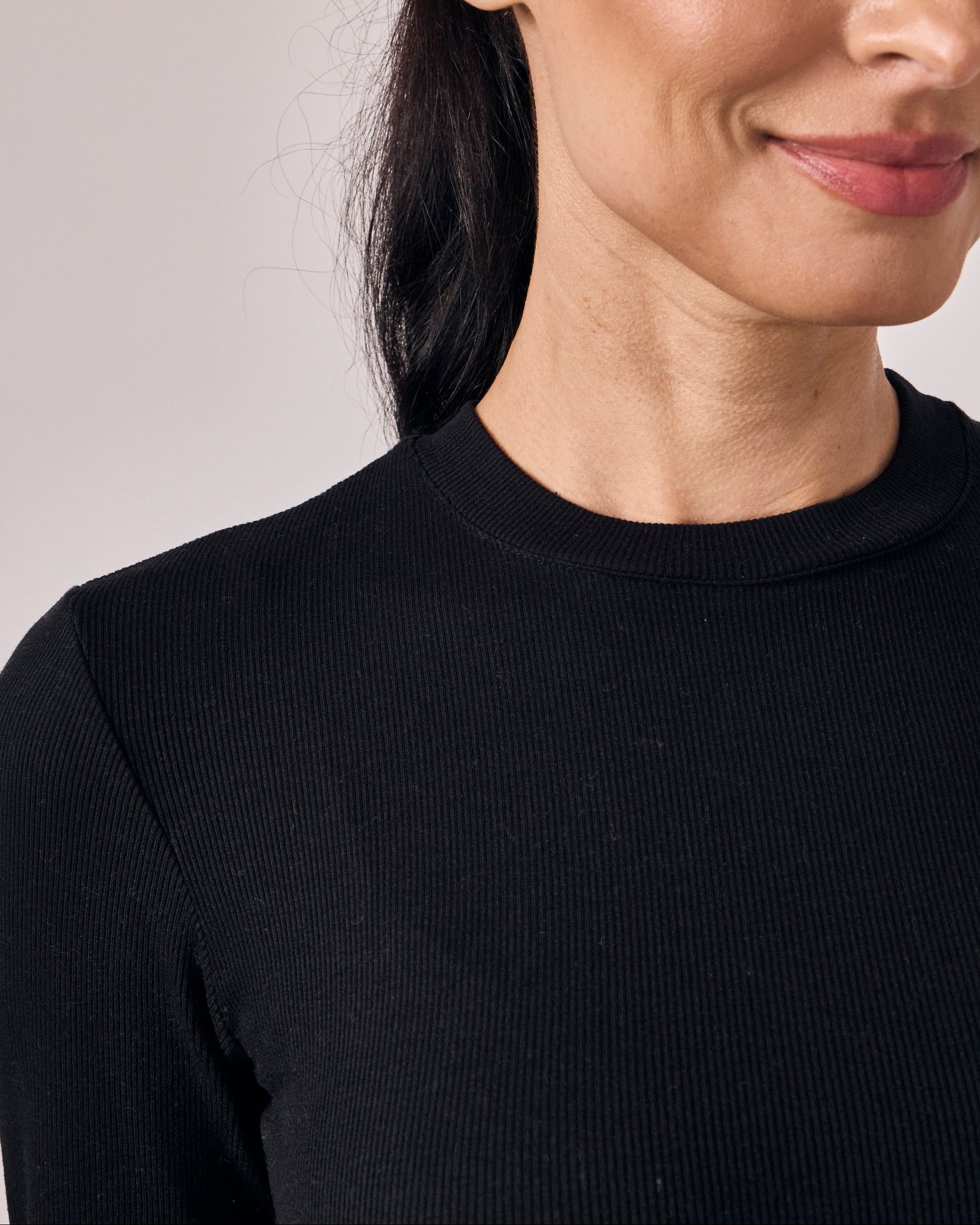 Blusa Manga Longa Ajustada Modal - Preto