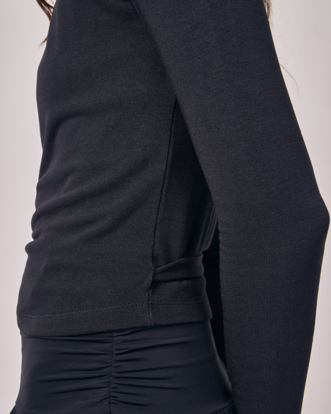 Blusa Transpassada Modal Texture - Preto