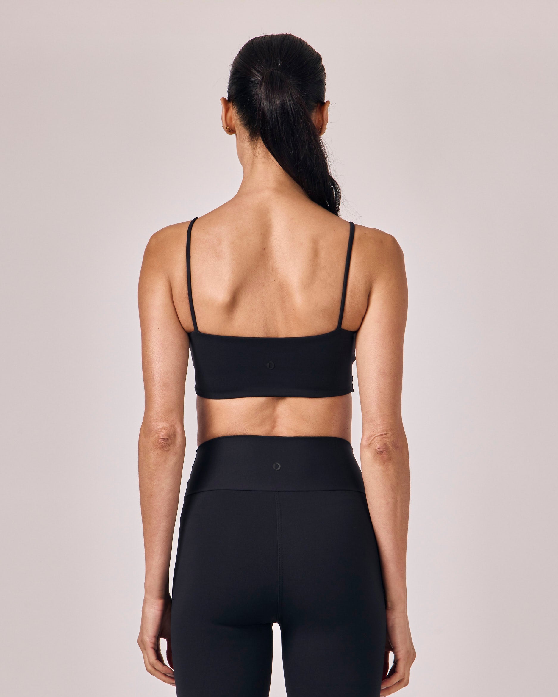 Top Essential - Preto