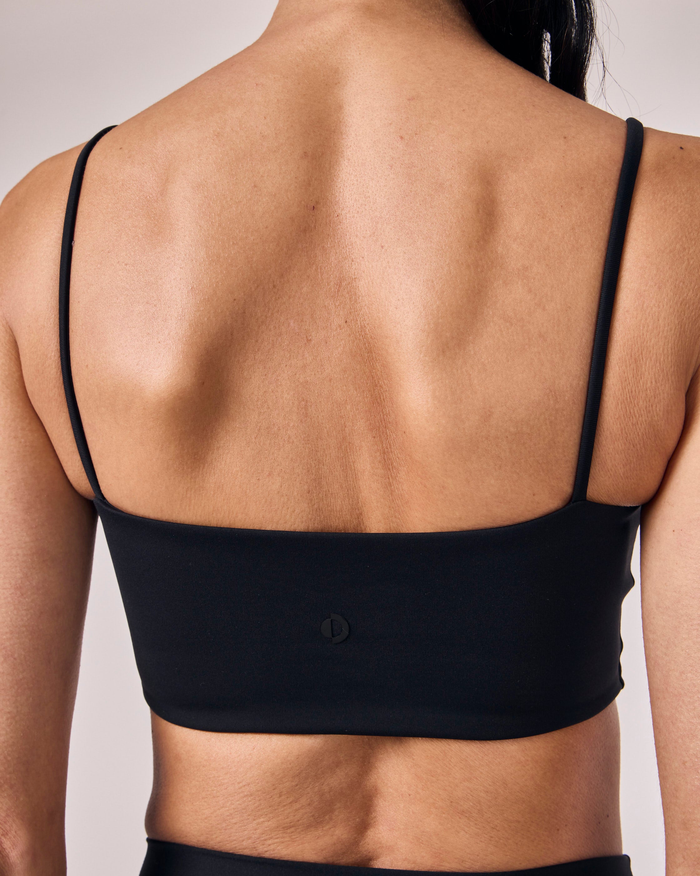 Top Essential - Preto