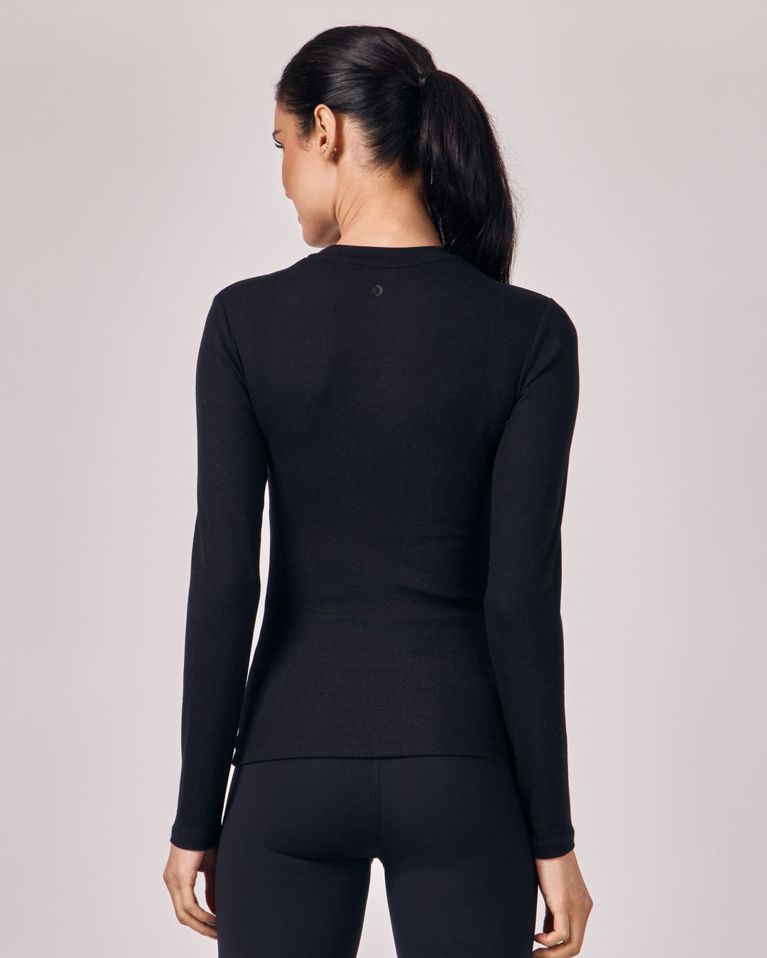 Blusa Manga Longa Ajustada Modal - Preto