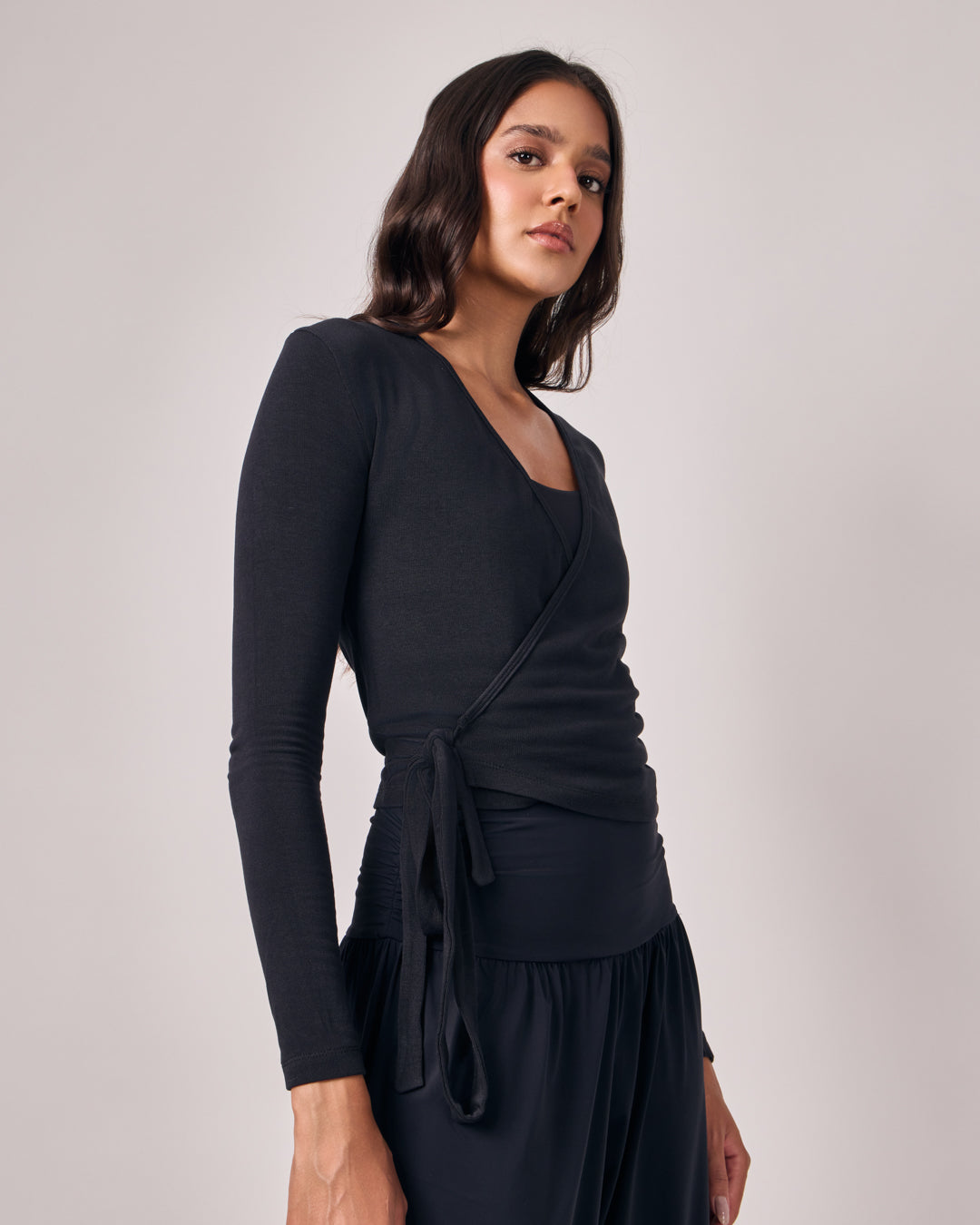Blusa Transpassada Modal Texture - Preto