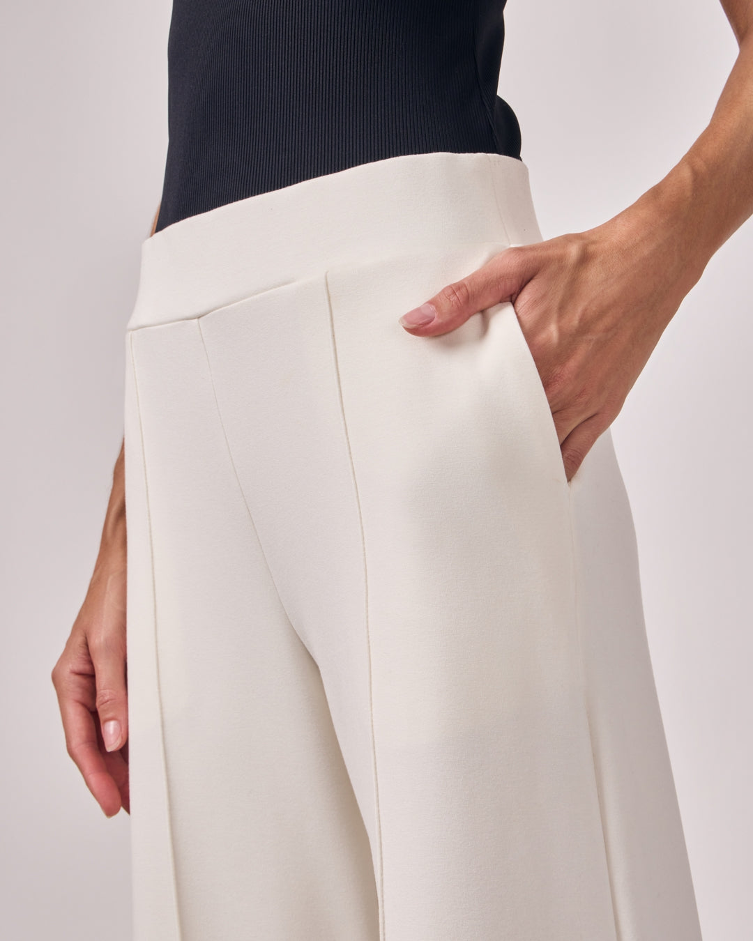 Calça Ampla Casual Cós Liso - Off White