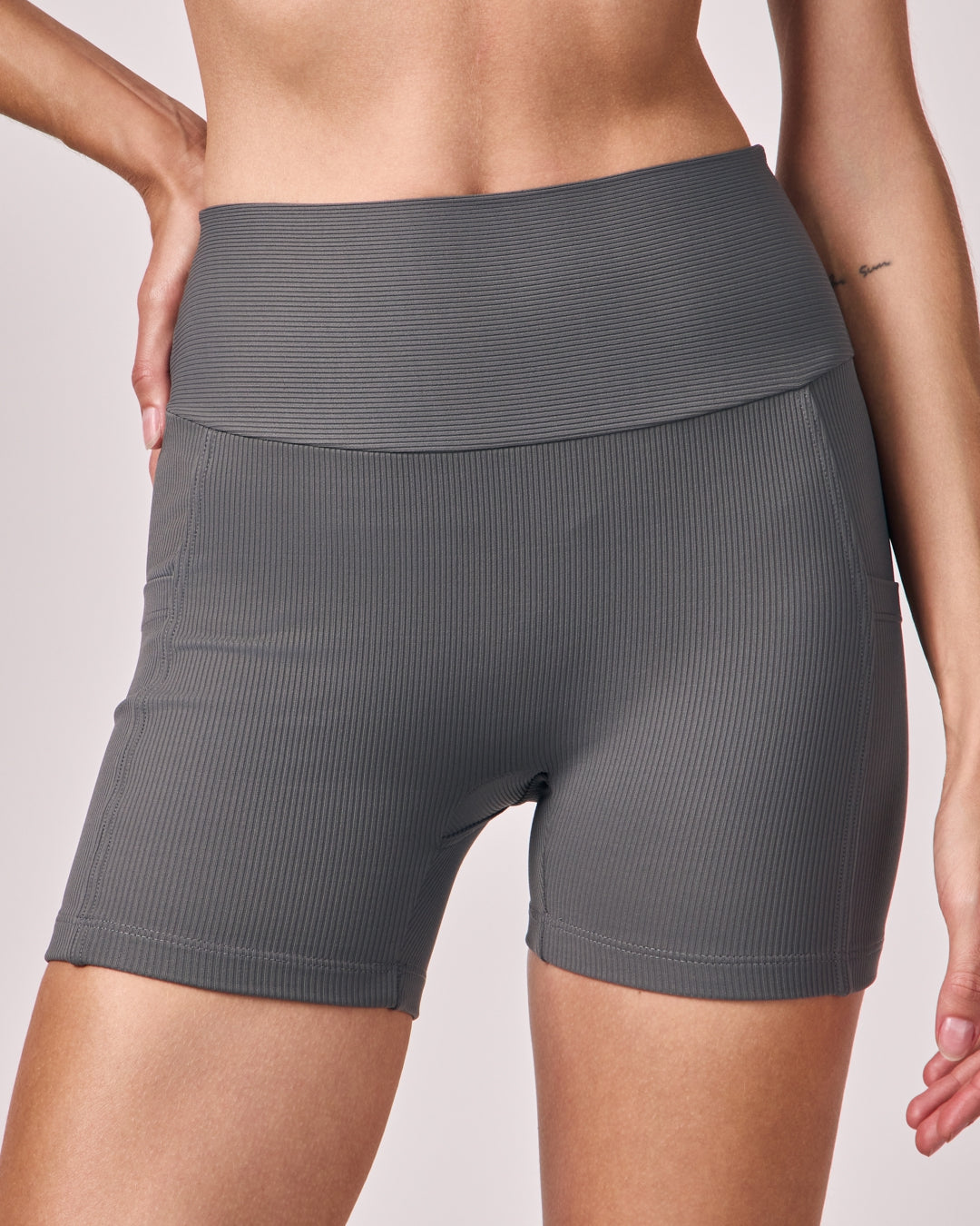 Shorts Biker Rib - Cinza Chumbo